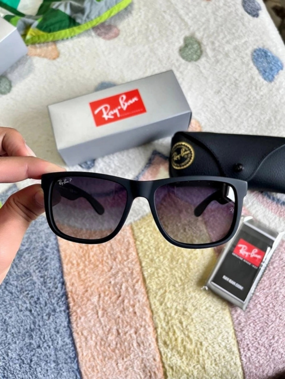 Ray-Ban Justin Polarized Matte Black/Gradient Grey Lenses